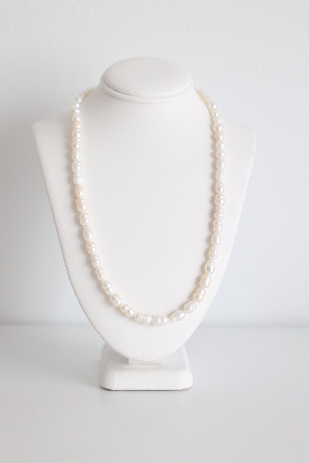 Finn Pearl Choker