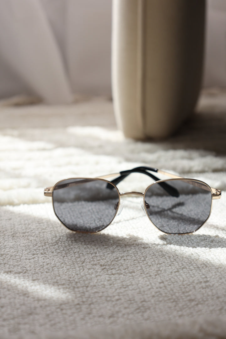 QUAY- Big Time Sunglasses