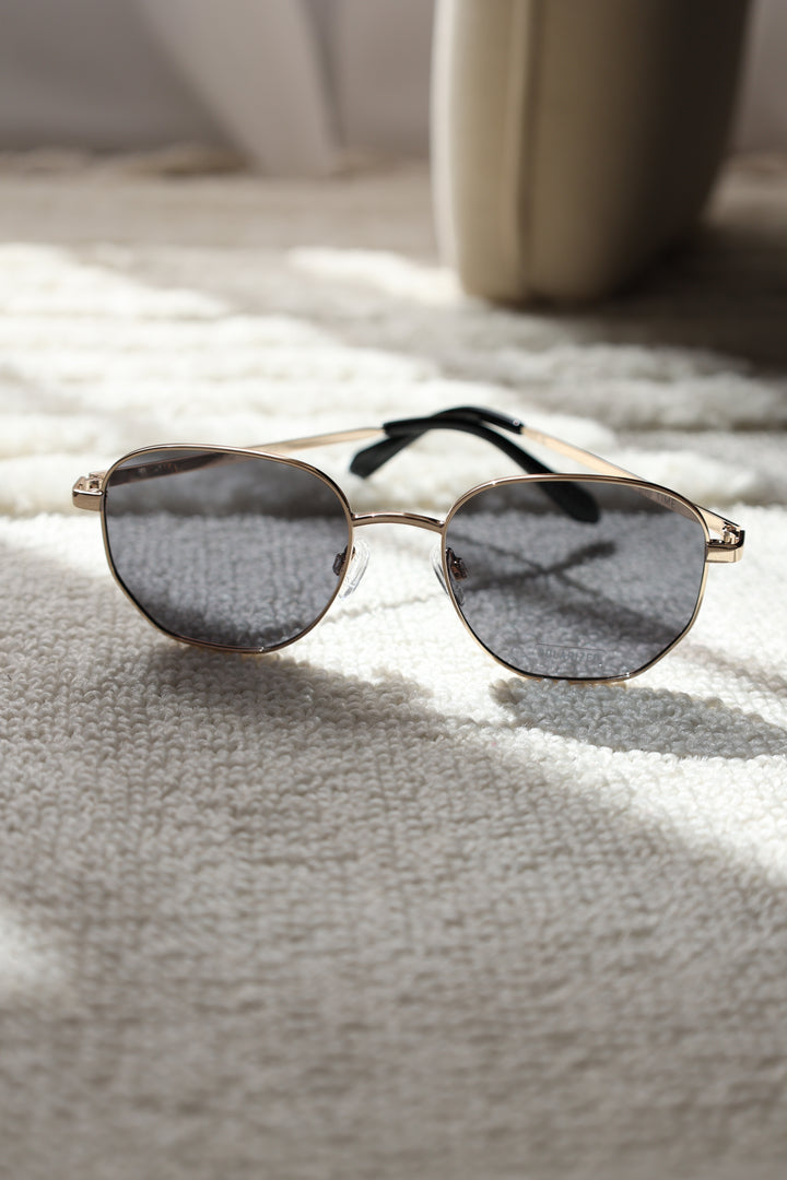 QUAY- Big Time Sunglasses