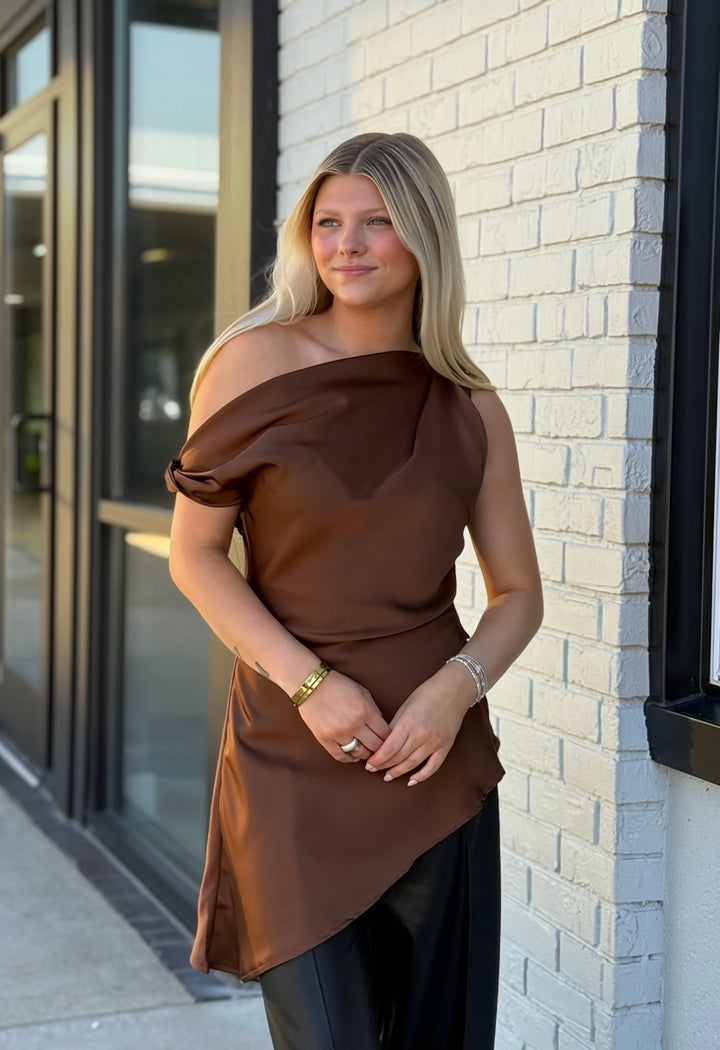Estate Queen Top