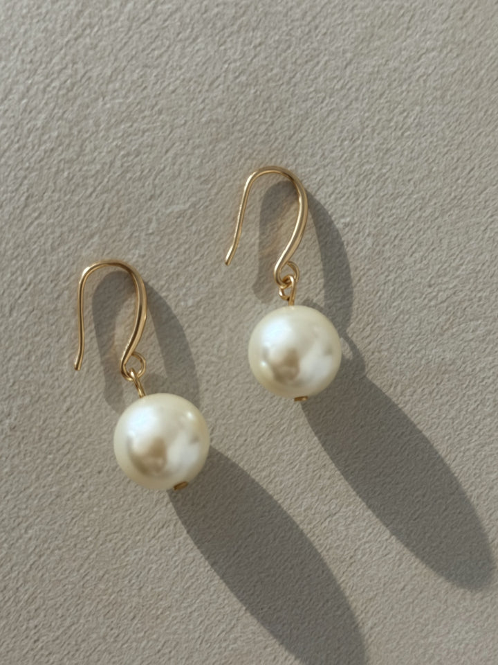 Lucy Pearl Dangle Earring