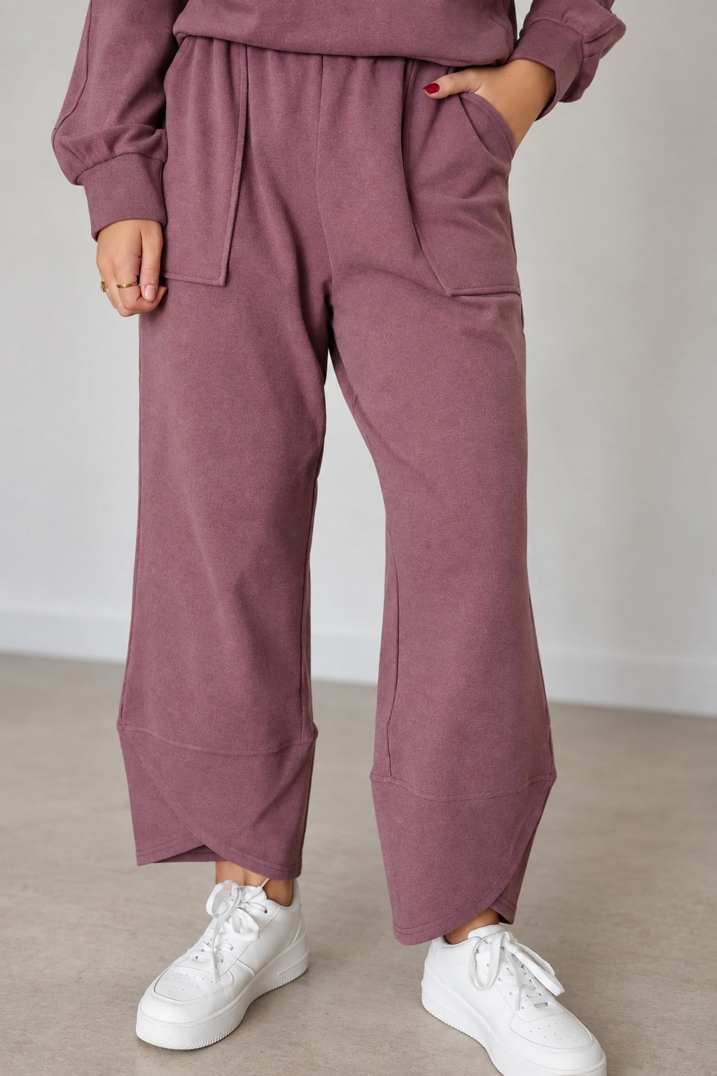 Weekend Scallop Pants
