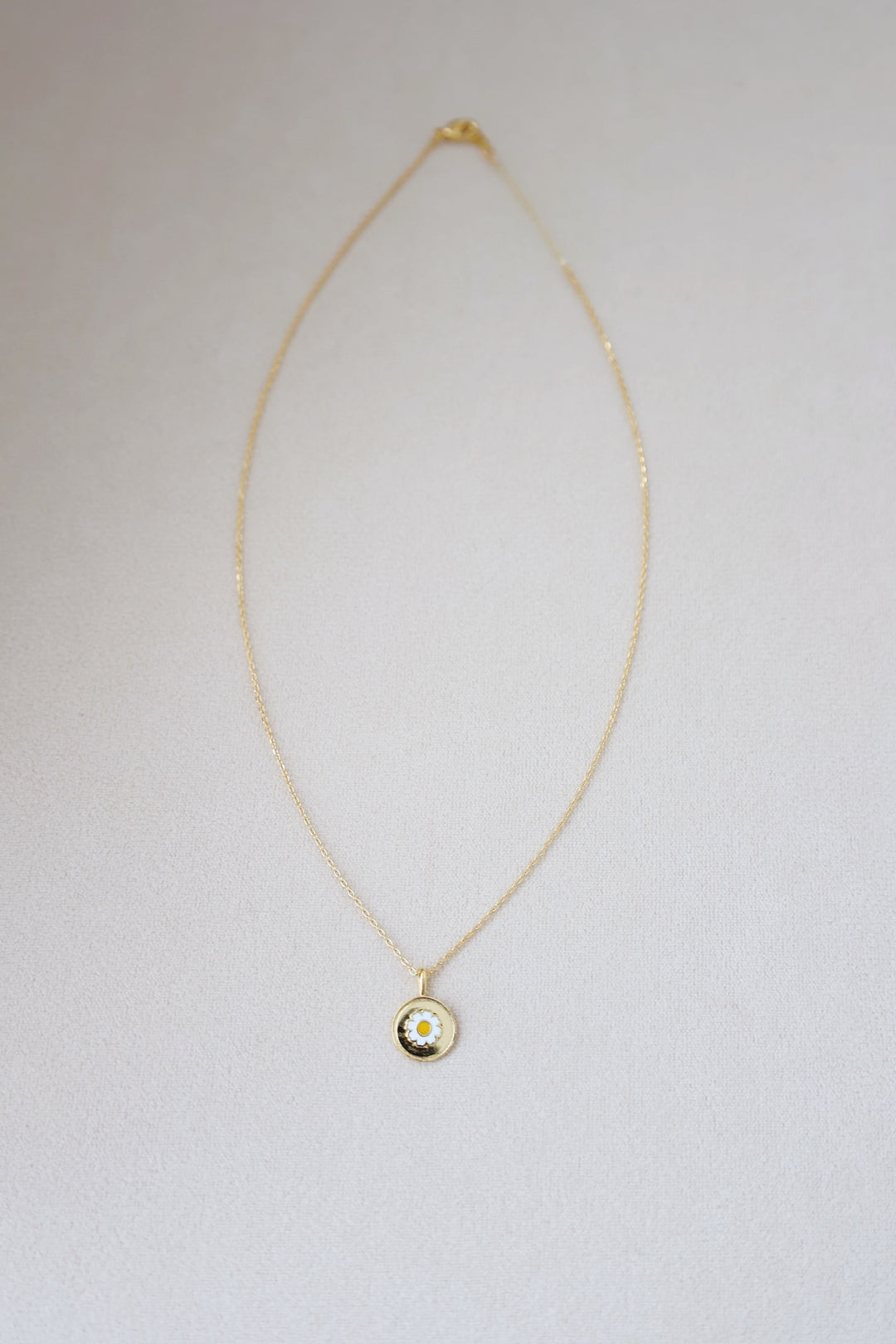 Daisy Pendant Necklace