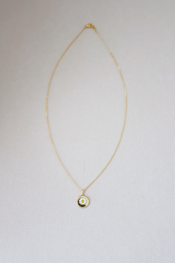 Daisy Pendant Necklace
