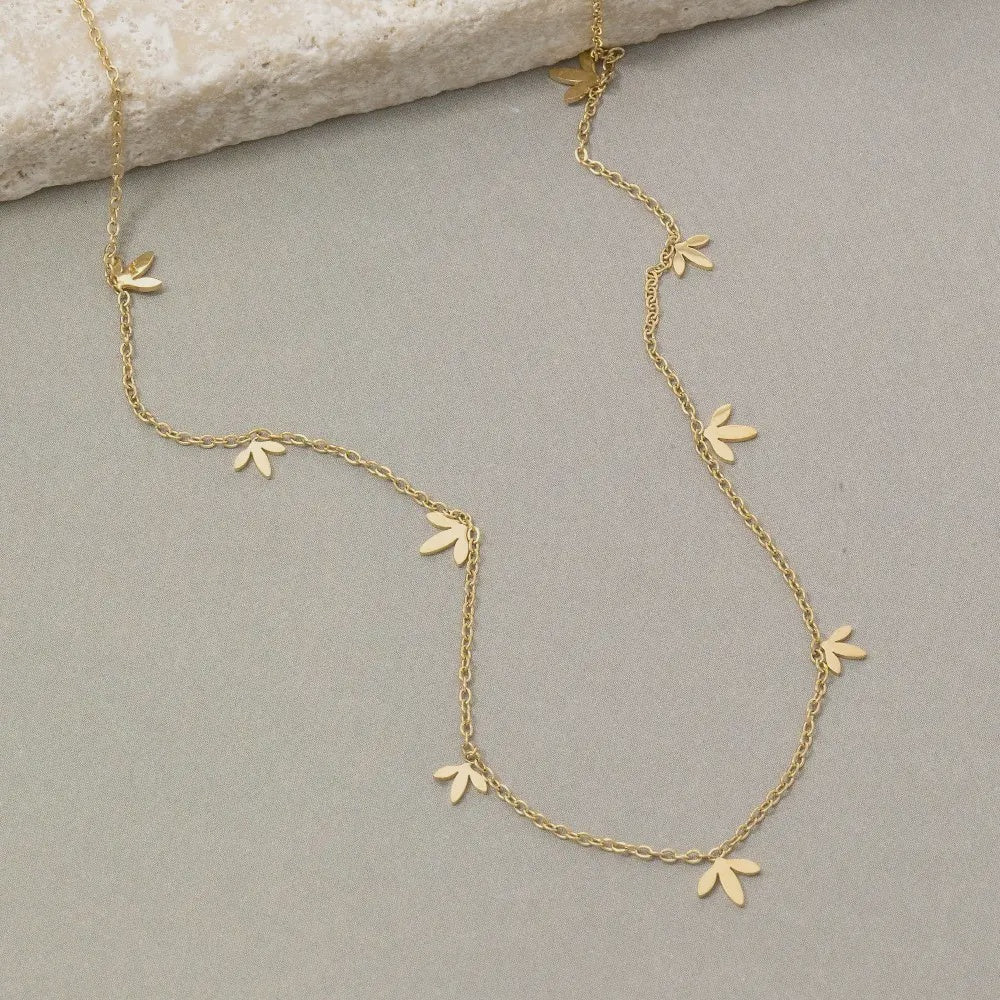 Station Leaf Necklace