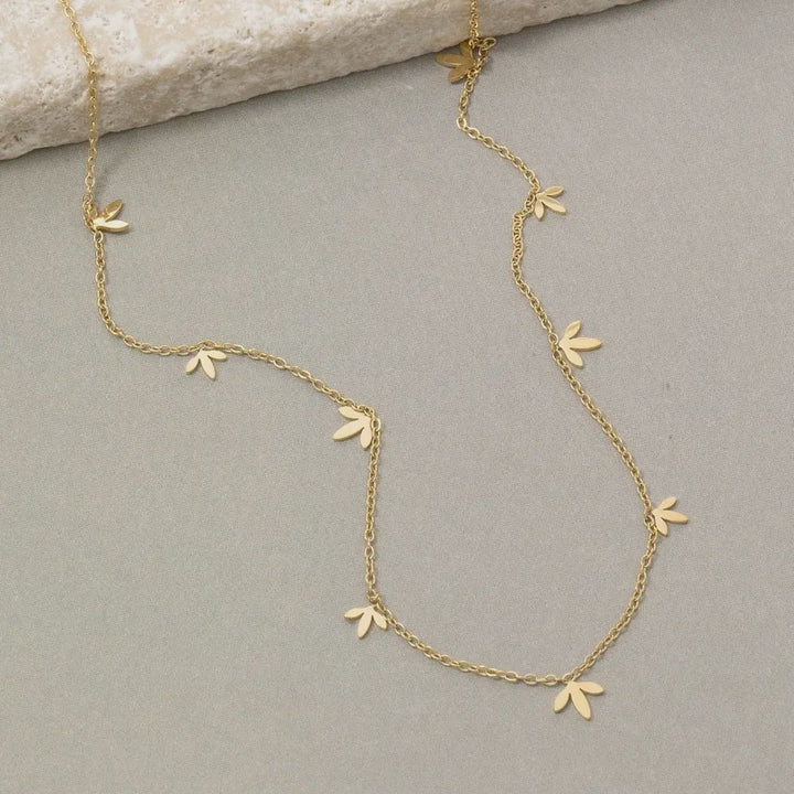 Station Leaf Necklace