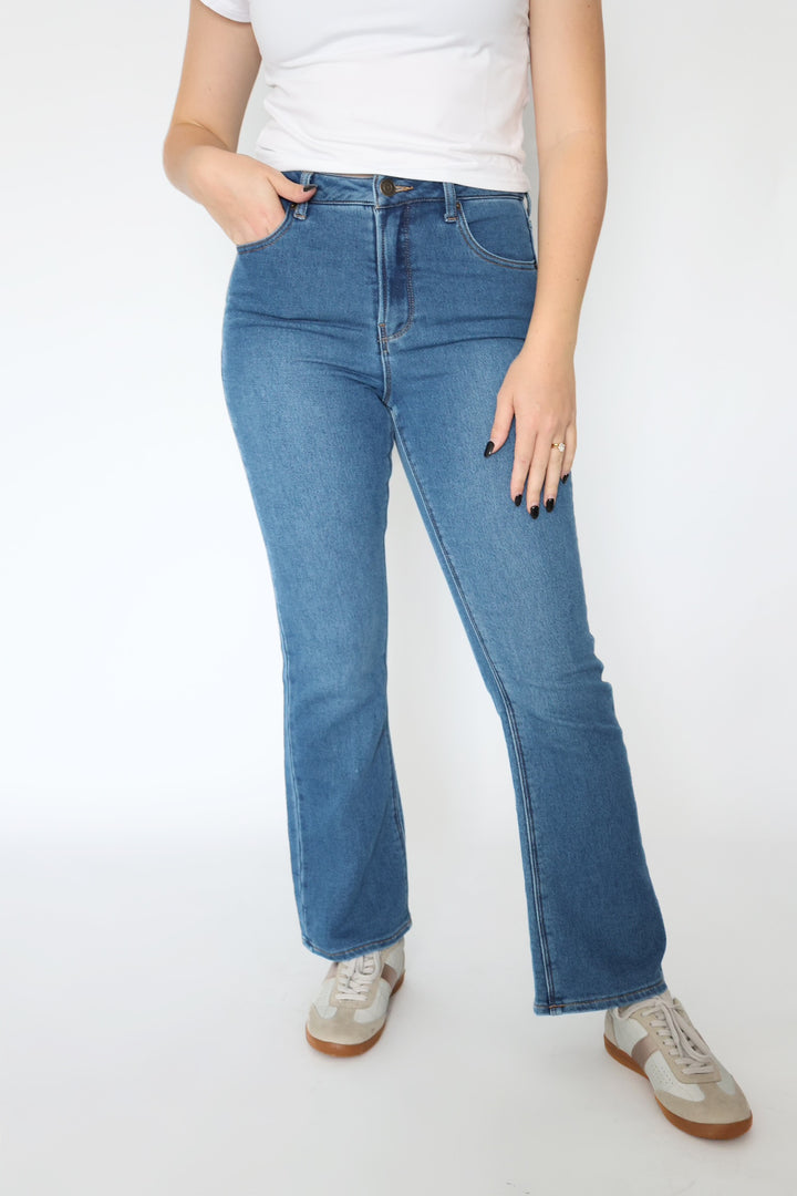 Lia Ankle Kick Flare Jean