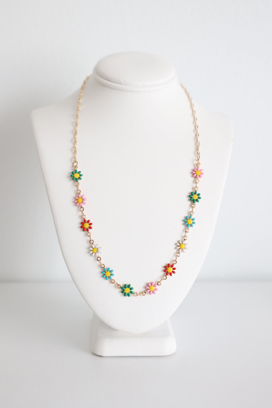 Dazey Necklace