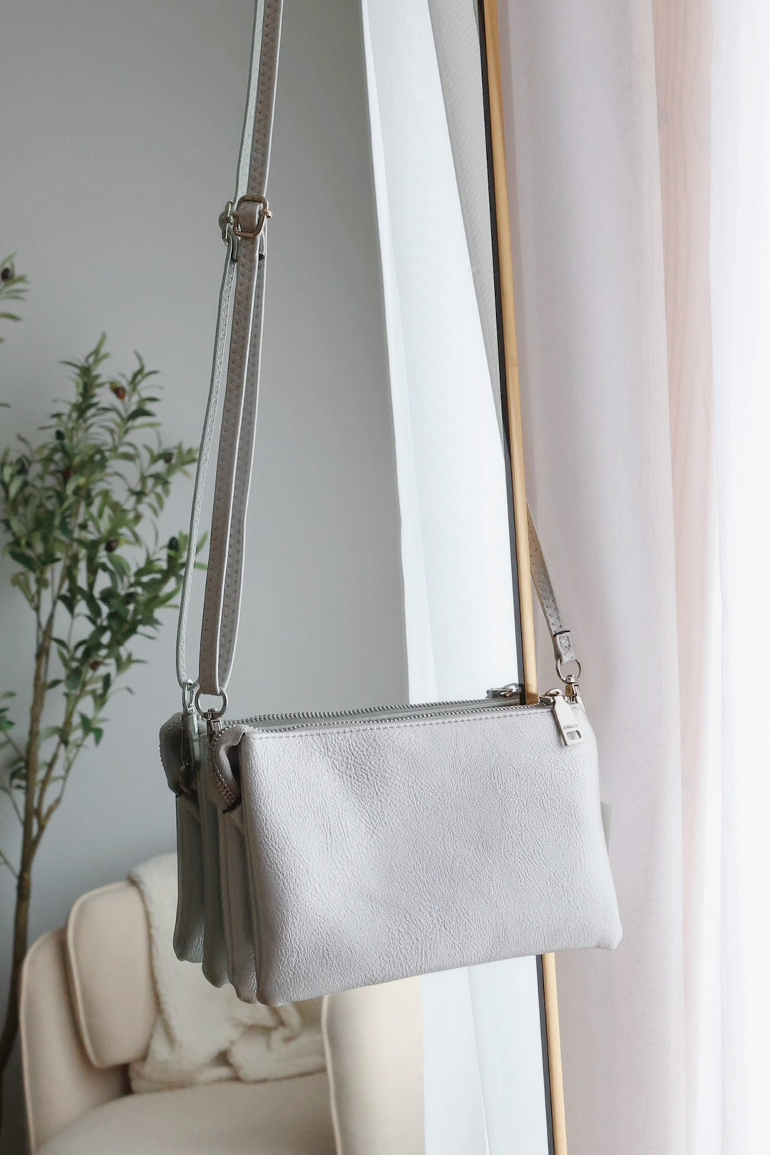 Riley Wristlet Crossbody - Bright Silver_(FINAL SALE)