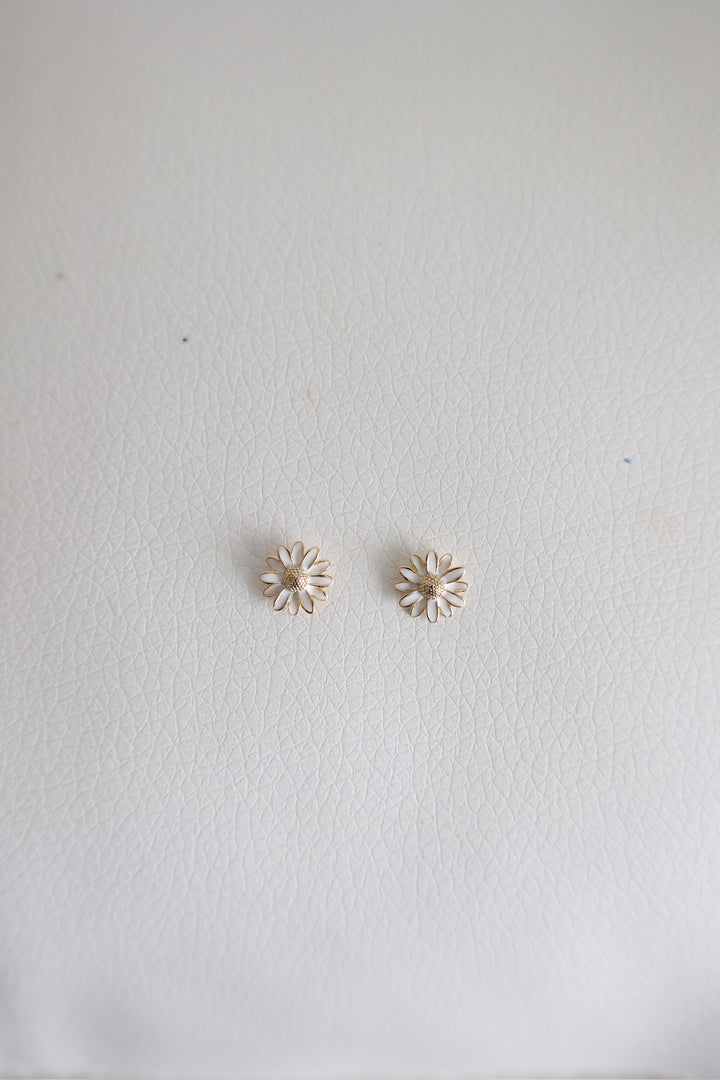 Springy Studs