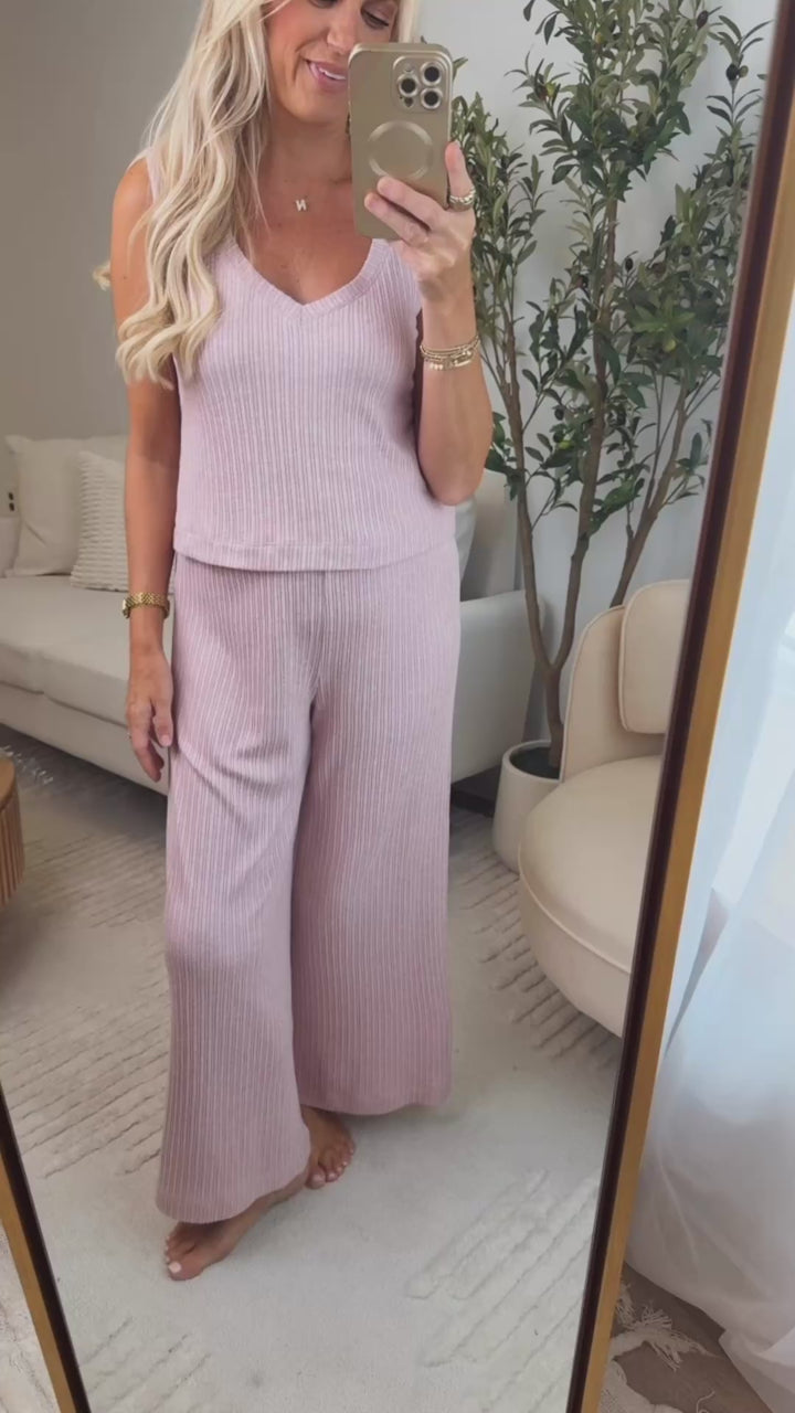 Sloane V-Neck Rib Tank - Pink Pearl